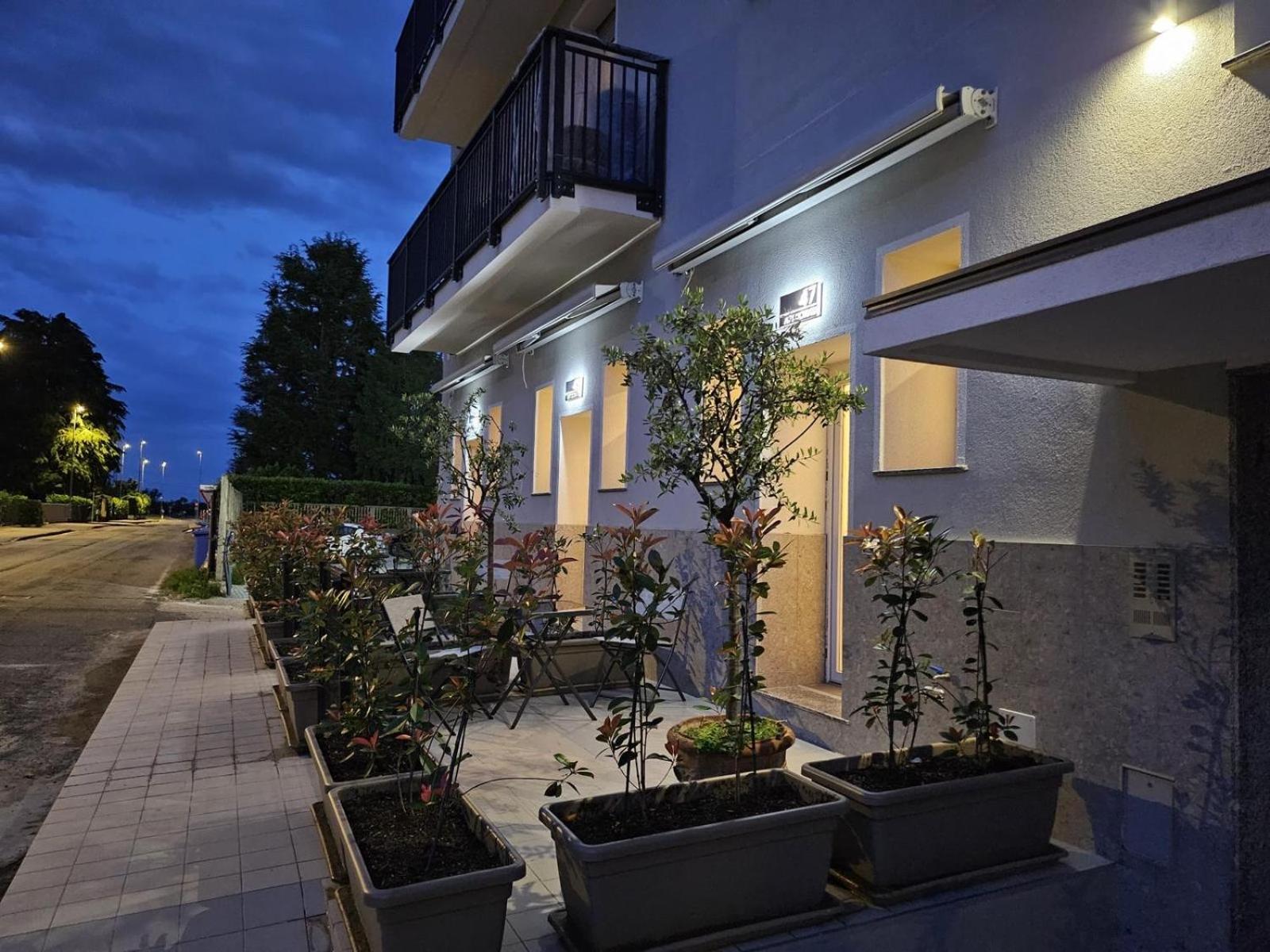 Apt Donati Home, Modernita E Comfort Con Parcheggio Gratuito Privato E Spazio Esterno Privato Cassano dʼAdda Habitación foto